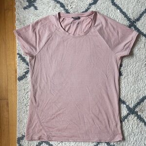 Oiselle Flyout Top.  Short Sleeve.  Sz 8
